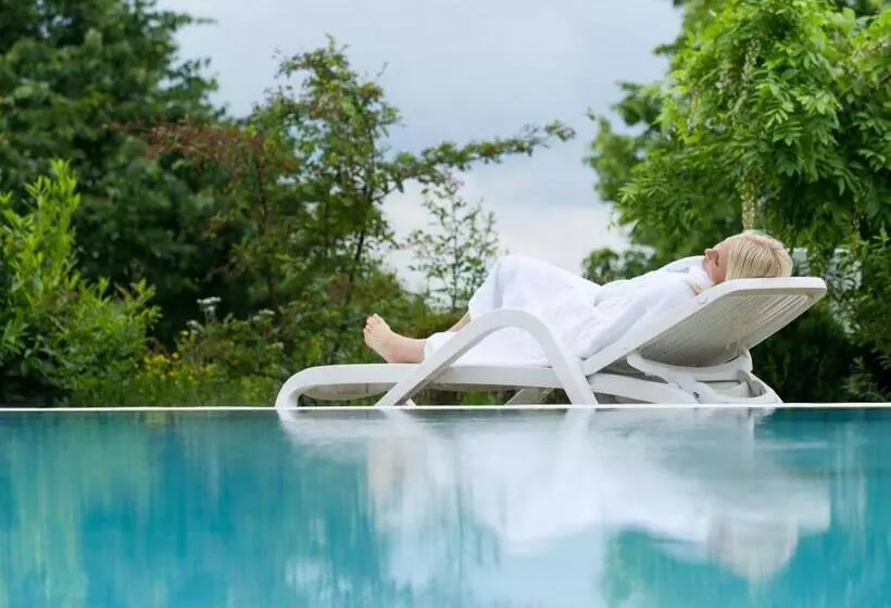 Отель Rhön Park Aktiv Resort