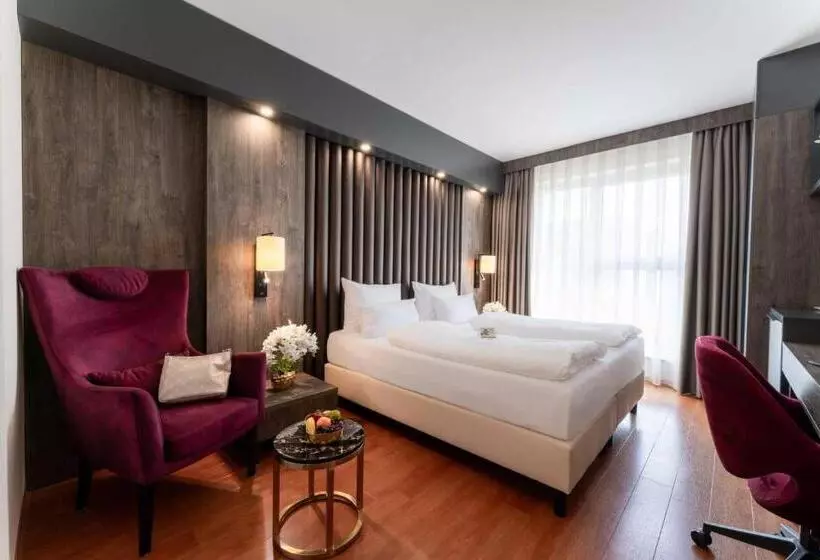 Plaza Premium Parkhotel Neu Ulm