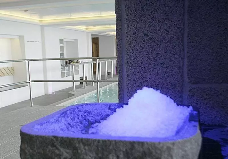 فندق Griffen Spa