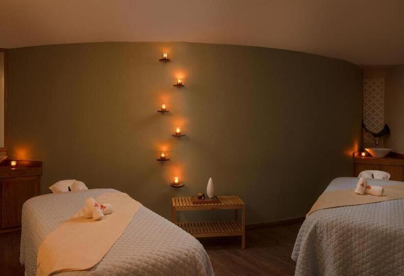 Renaissance Santo Domingo Jaragua Hotel & Casino