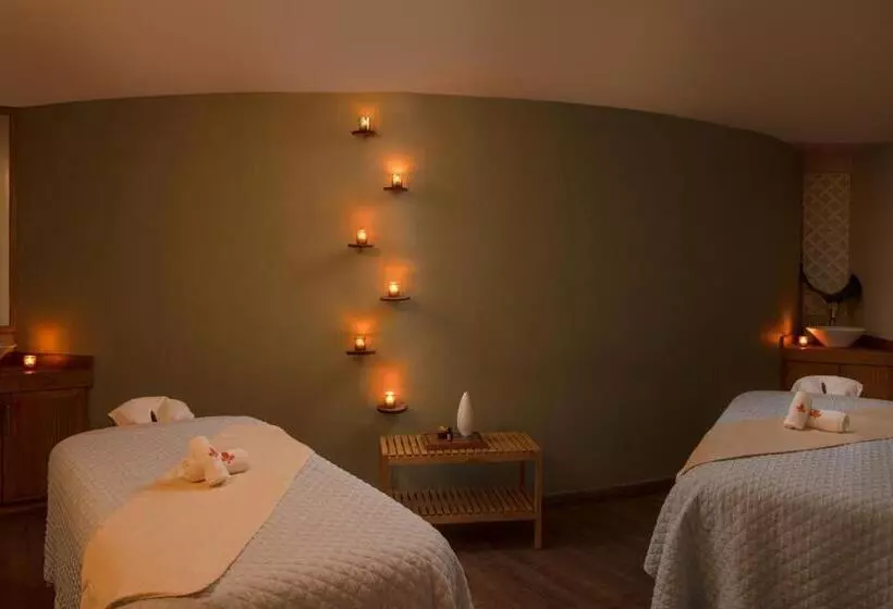 Renaissance Santo Domingo Jaragua Hotel & Casino