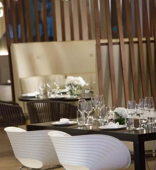 Renaissance Santo Domingo Jaragua Hotel & Casino