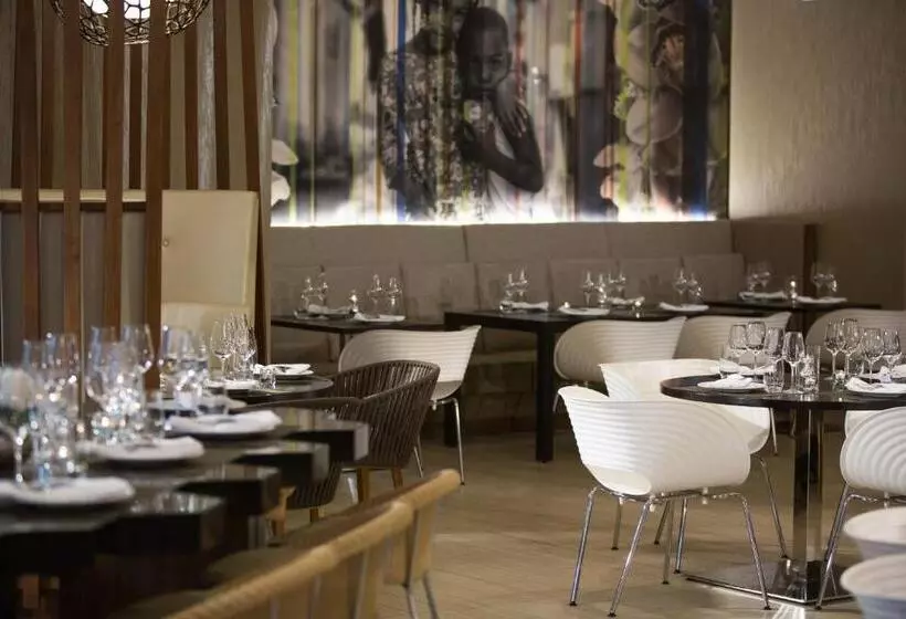 Renaissance Santo Domingo Jaragua Hotel & Casino