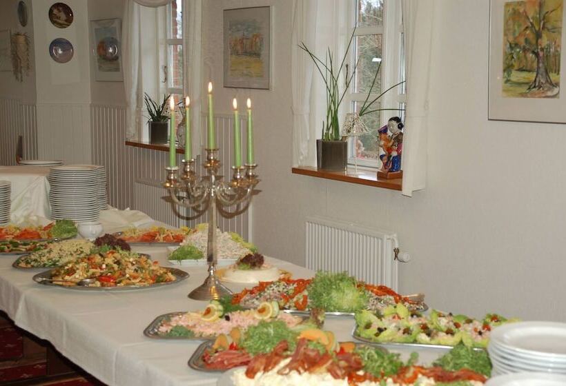 מוטל Gjerrild Kro