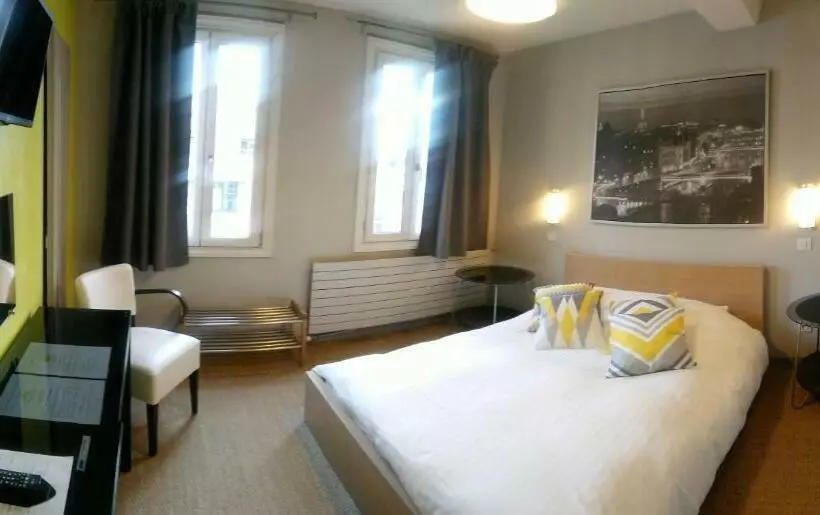 Hotel L Auberge Du Cochon D Or