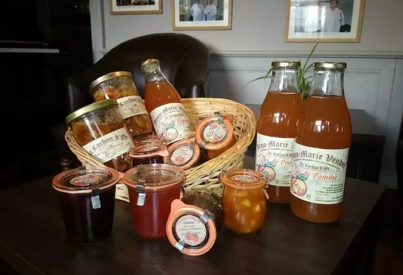 Hotel L Auberge Du Cochon D Or