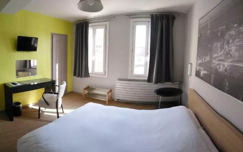 Hotel L Auberge Du Cochon D Or