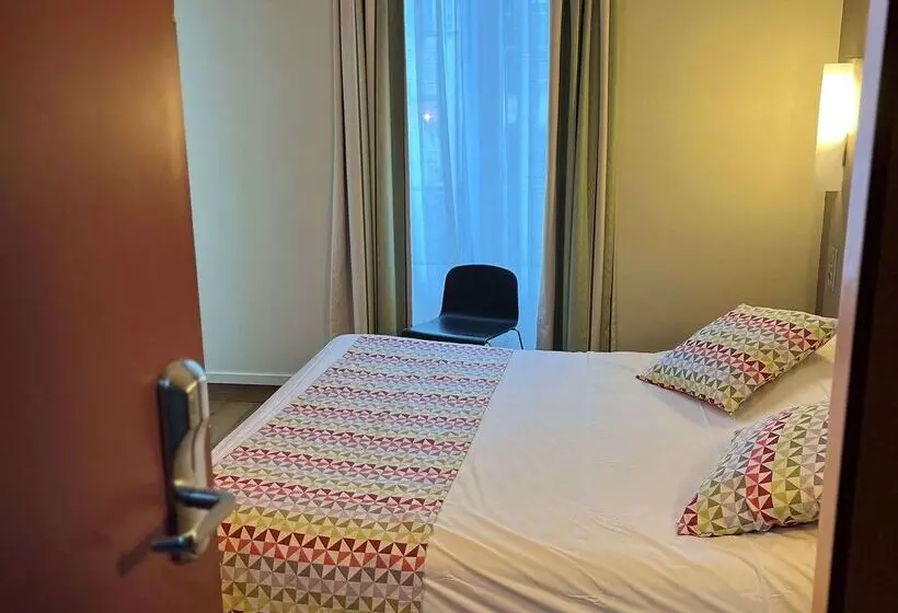 ホテル Campanile Paris 14 Maine Montparnasse