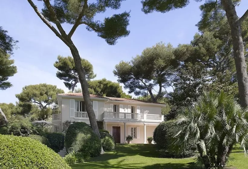 בית מלון כפרי Du Cap Eden Roc