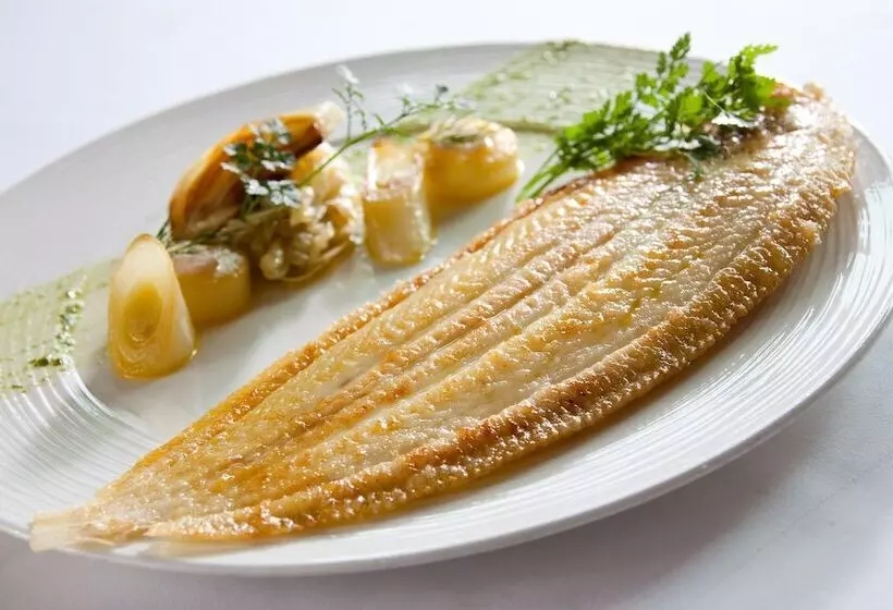 فندق Grand Hôtel De Solesmes Teritoria