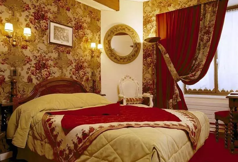 هتل Grand Hôtel Dechampaigne