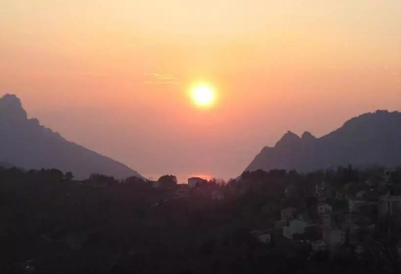 호텔 Hôtel Aïtone