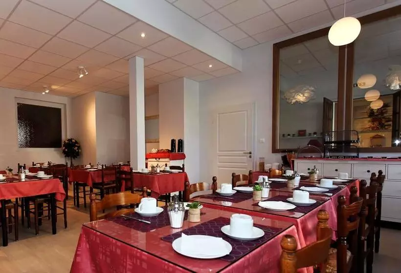 Отель Hôtel De L Ill