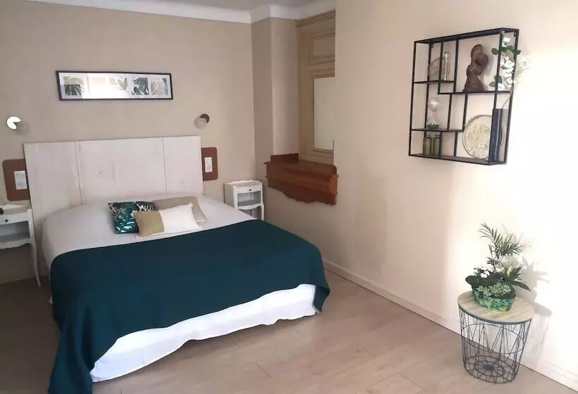 ホテル Hôtel Les Deux Magots