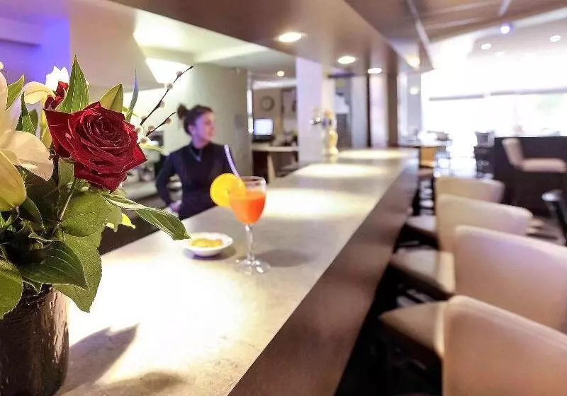 فندق Hôtel Mercure Rouen Valdereuil