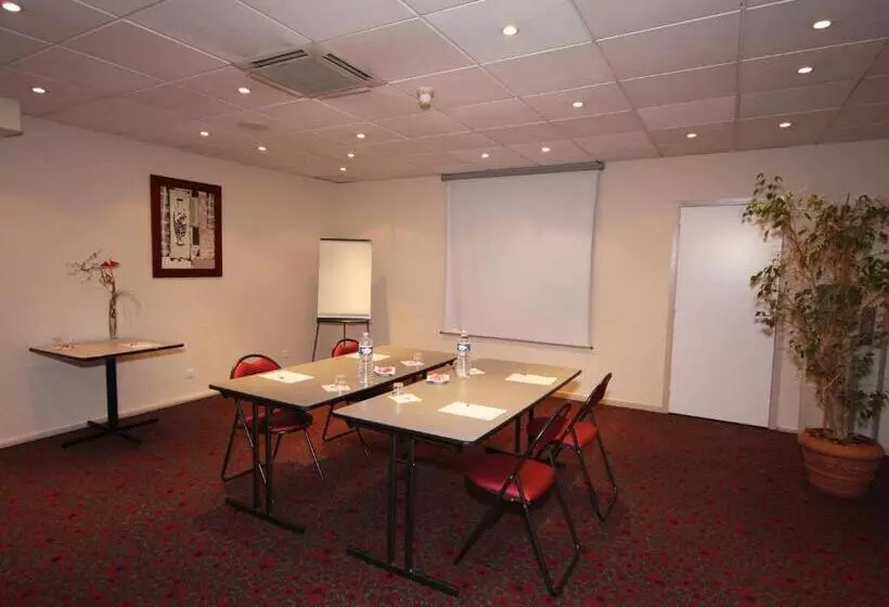 Szálloda Ibis Clermont Ferrand Sud Herbet