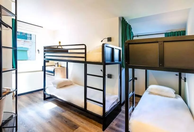 בית מלון כפרי Ibis Pau Centre