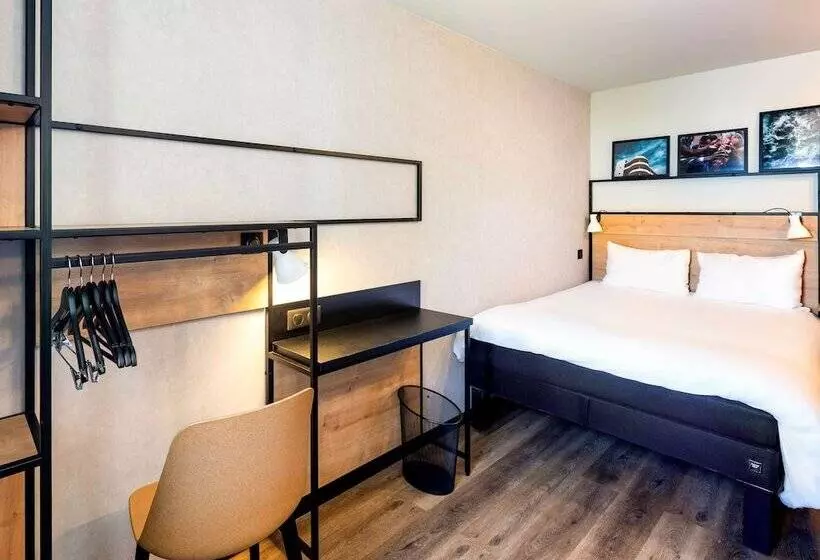 בית מלון כפרי Ibis Pau Centre