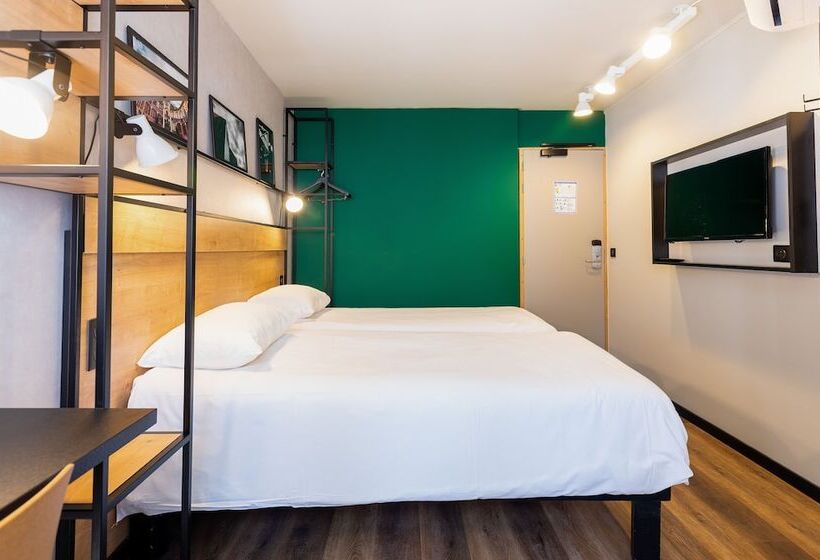 هتل Ibis Pau Centre