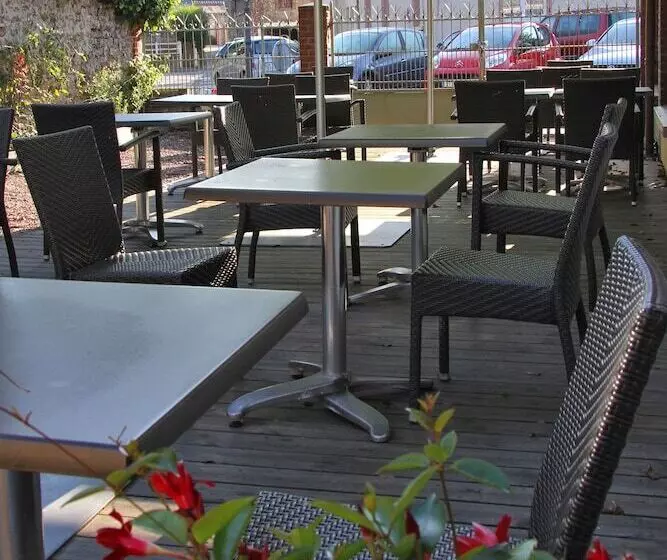 Hotel L Auberge Du Cochon D Or