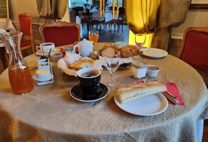 Hotel L Auberge Du Cochon D Or