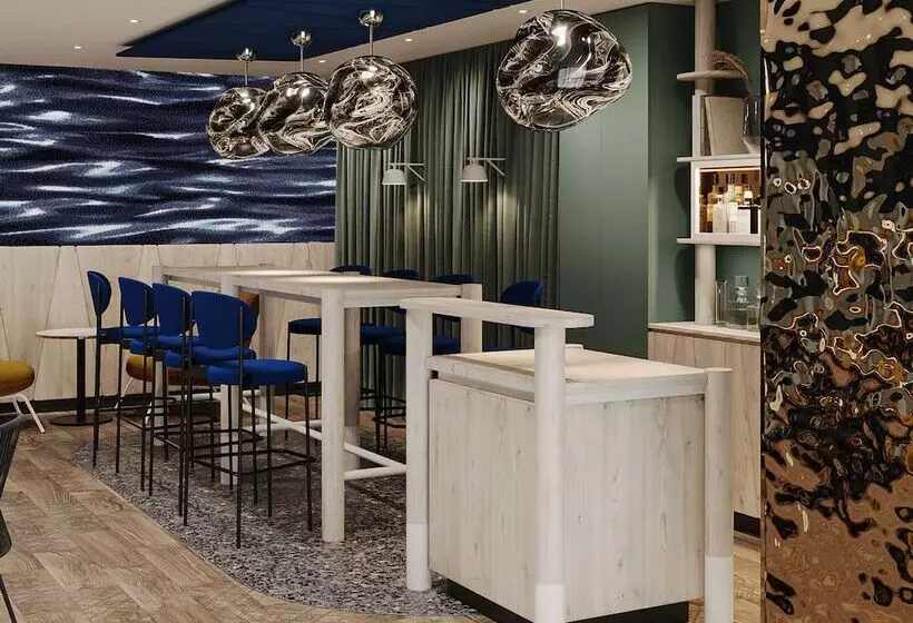 ホテル Mercure Annecy Centre