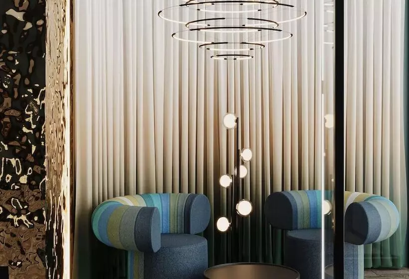 ホテル Mercure Annecy Centre