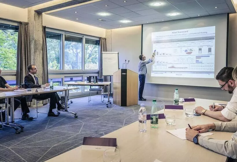 בית מלון כפרי Mercure Mulhouse Centre