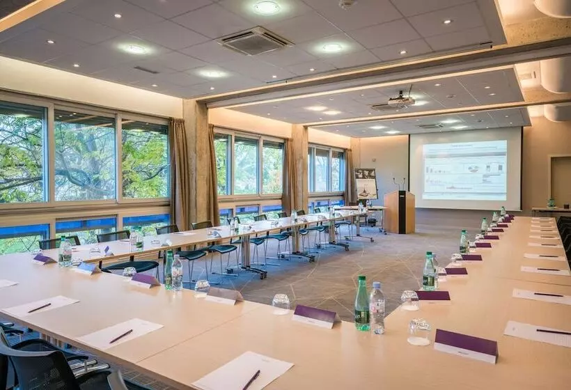 בית מלון כפרי Mercure Mulhouse Centre