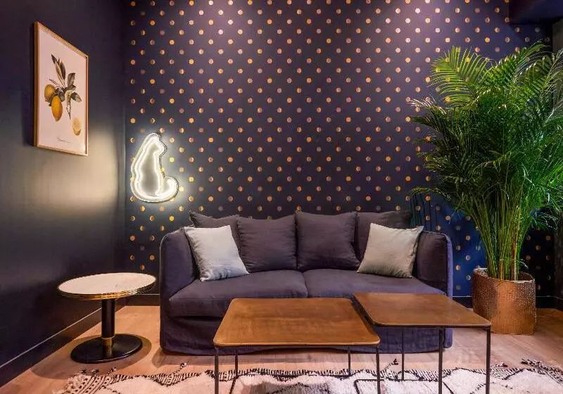 هتل Mercure Nantes Centre Passage Pommeraye