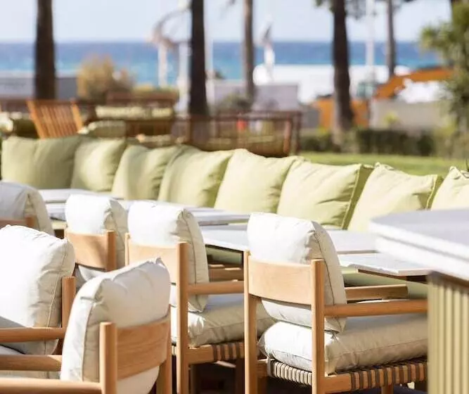 هتل Mondrian Cannes