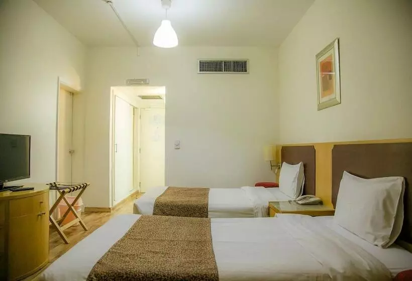 Отель Phoenicia Grand