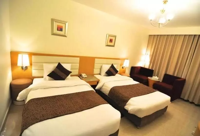 Отель Phoenicia Grand