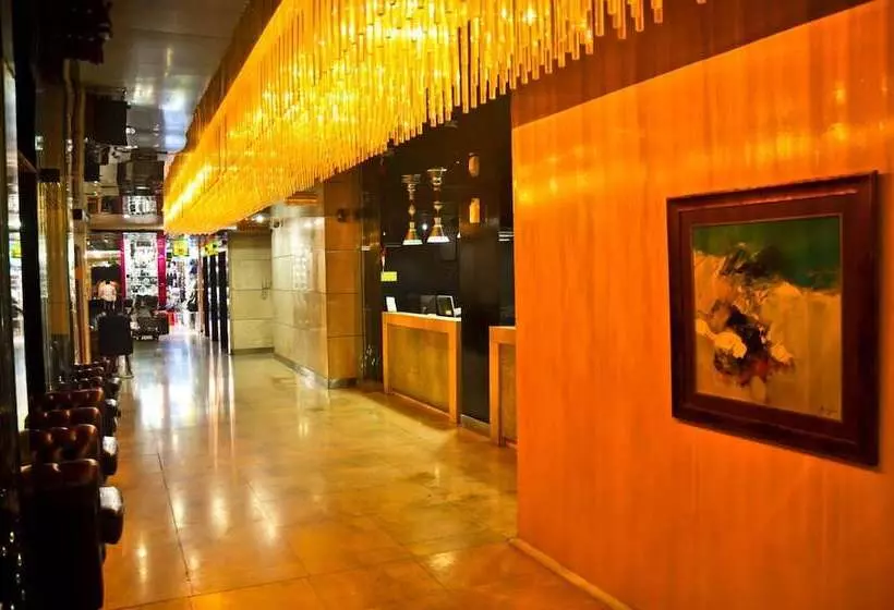 Отель Phoenicia Grand