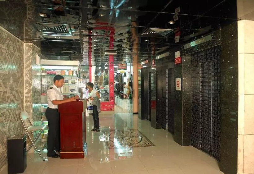 Отель Phoenicia Grand