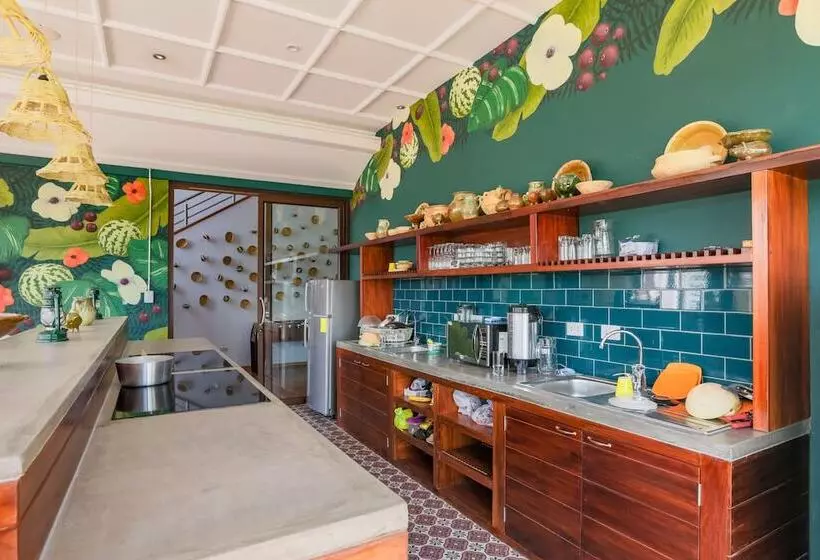 Отель Socialtel Cuenca Formerly Selina Cuenca