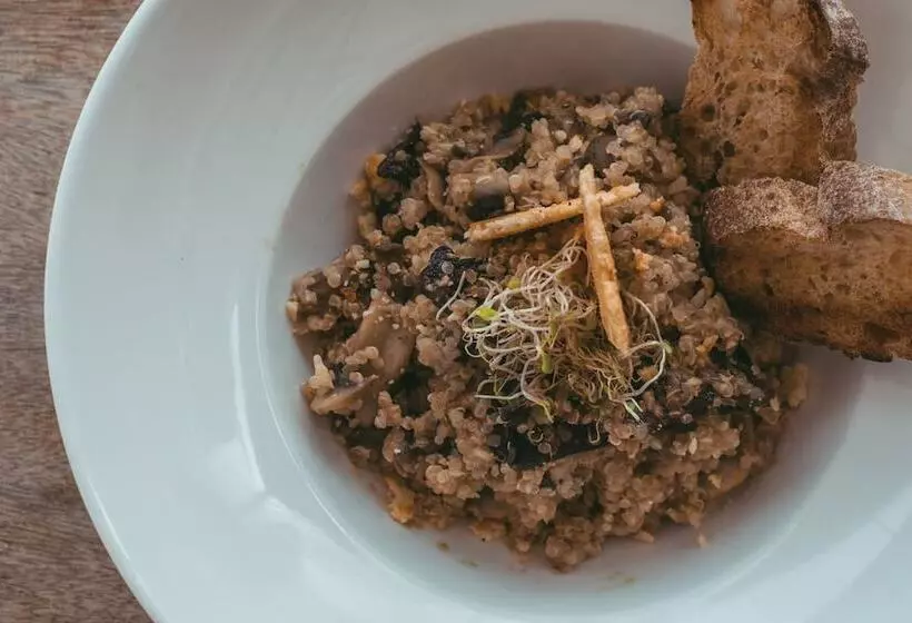 Отель Socialtel Cuenca Formerly Selina Cuenca