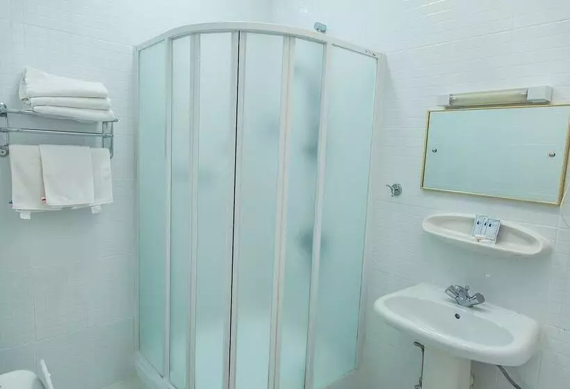 ホテル Sharjah Carlton