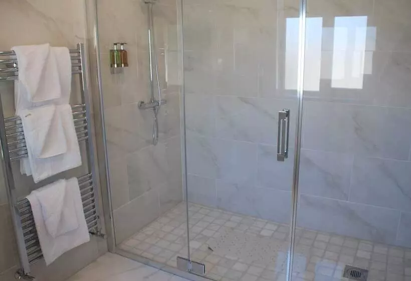 Отель Tuskar House By The Sea