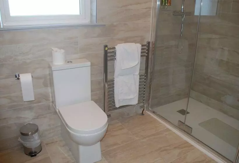 Отель Tuskar House By The Sea