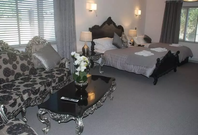 Отель Tuskar House By The Sea