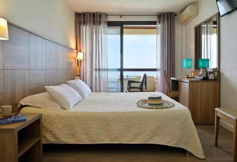 ホテル Beau Rivage