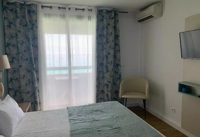 ホテル Beau Rivage