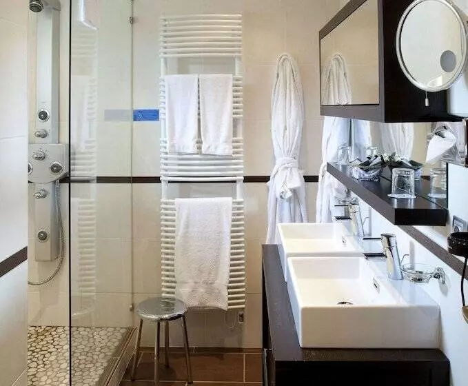 Отель Chateau D Ige