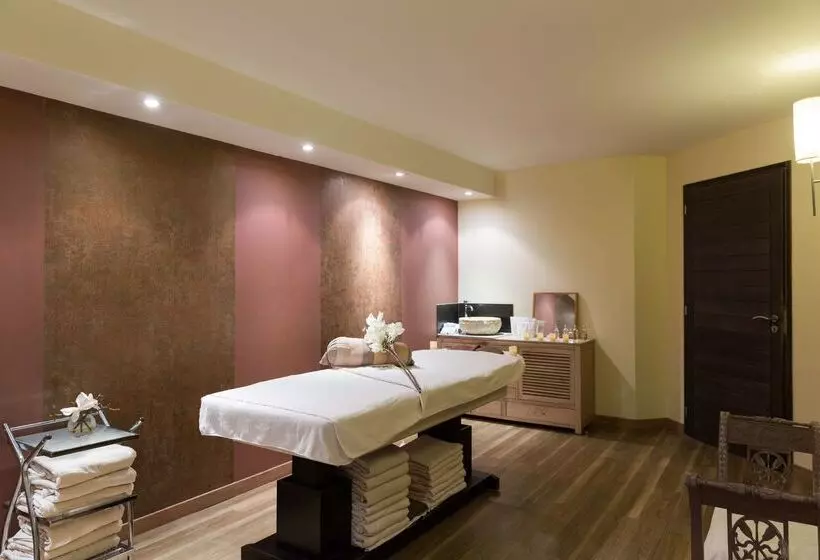 هتل Château De Beaulieu Et Magnolia Spa, The Originals Relais