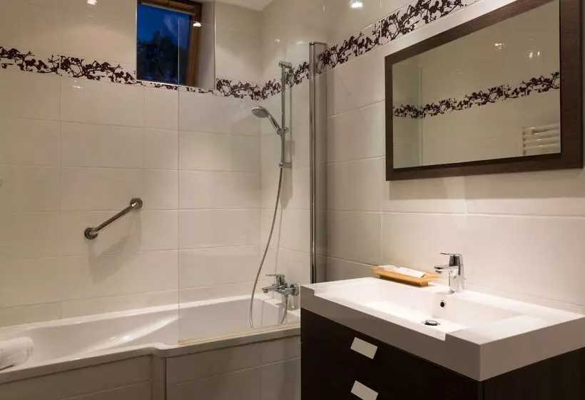 هتل Château De Beaulieu Et Magnolia Spa, The Originals Relais