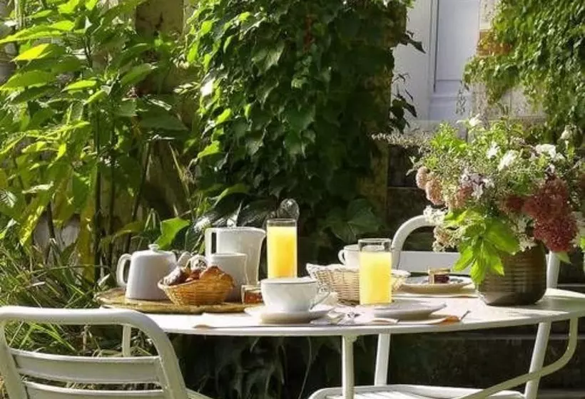 هتل Château Des Tertres