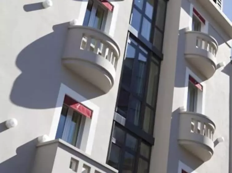 בית מלון כפרי De France