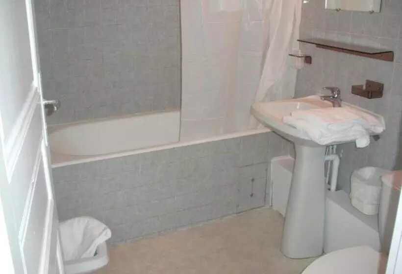 בית מלון כפרי De La Poste