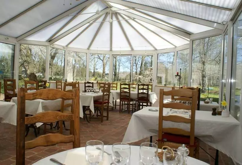 ホテル Hostellerie Du Château De L Isle
